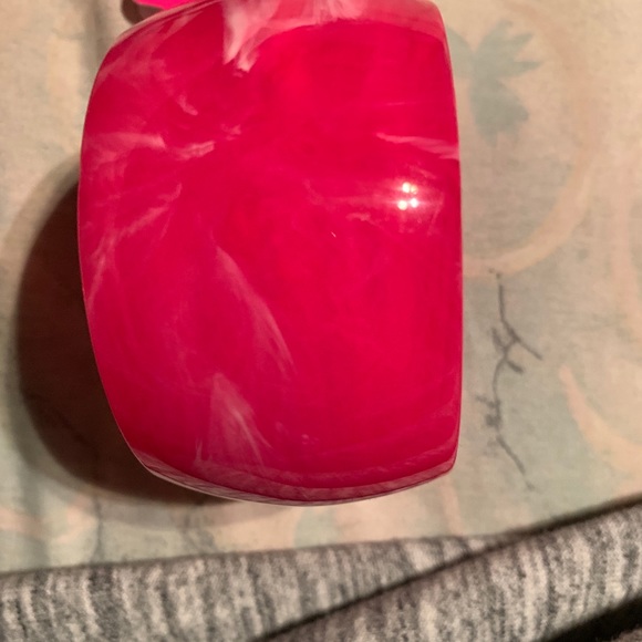 Hot pink bracelet - Picture 2 of 6